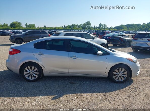 KNAFX4A67G5608527 2016 KIA FORTE Silver Vista interior trasera