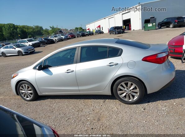 KNAFX4A67G5608527 2016 KIA FORTE Silver Vista interior de 360 grados