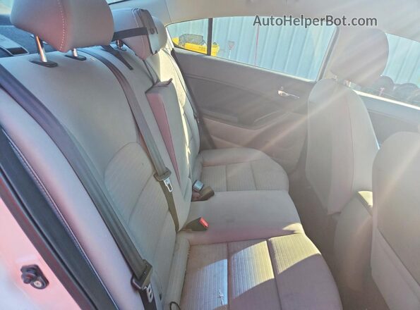 KNAFX4A6XG5592646 2016 KIA FORTE Белый Вид задних сидений