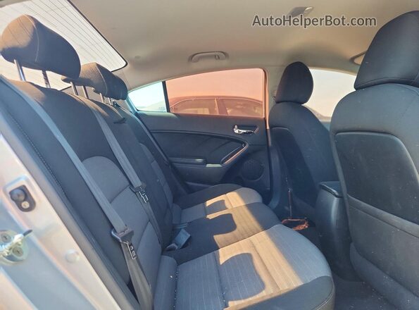 KNAFX4A88G5545116 2016 KIA FORTE Silver Вид задніх сидінь