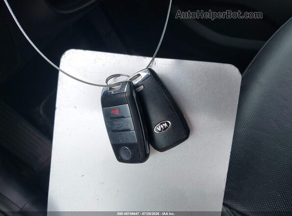 KNAFZ4A89G5551226 2016 KIA FORTE White Vista del salpicadero
