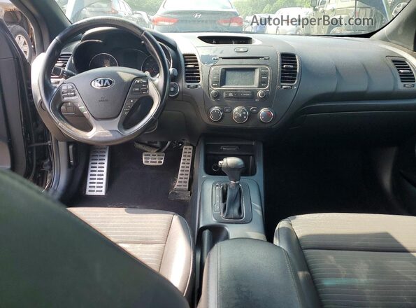 KNAFZ6A3XG5580508 2016 KIA FORTE Черный Вид панели приборов