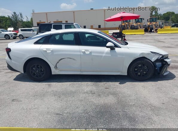 KNAG24J79T5457633 2026 KIA K5 White წინა ხედი