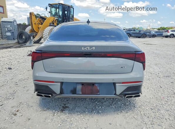KNAG44J80T5423714 2026 KIA K5 Silver Հետևի տեսք