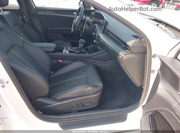 KNAG44J81T5397477 2026 KIA K5 White Front interior view