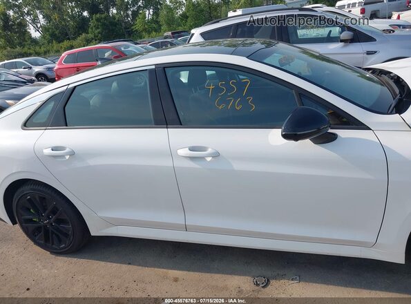 KNAG44J81T5397477 2026 KIA K5 White Rear interior view