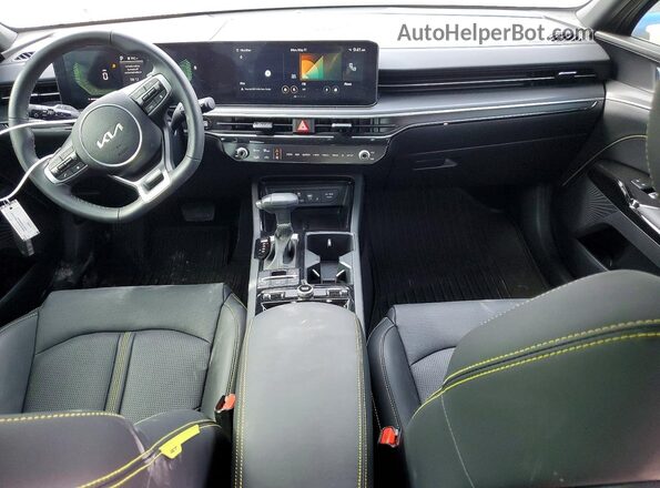 KNAG44J89S5336845 2025 KIA K5 Gray Dashboard view