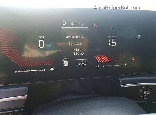 KNAG44J8XS5385598 2025 KIA K5 Black Սարքավորումների վահանակի տեսք