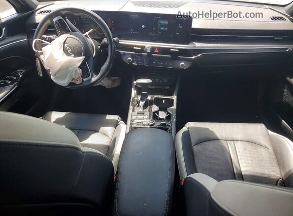 KNAG64J71S5269711 2025 KIA K5 Gray Widok deski rozdzielczej