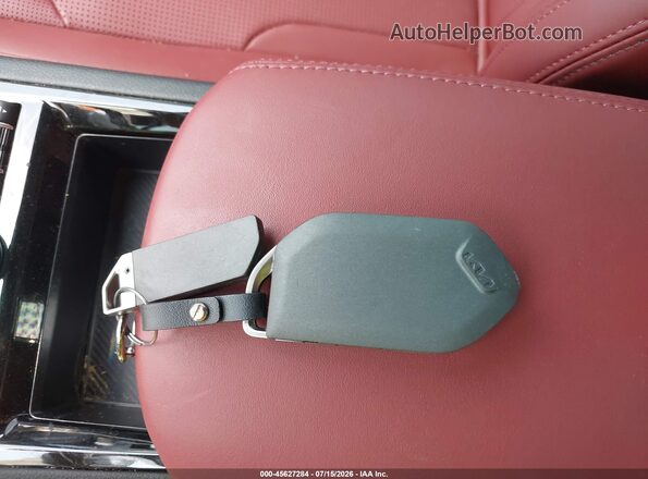 KNAG64J71S5378167 2025 KIA K5 Gray Vista del salpicadero
