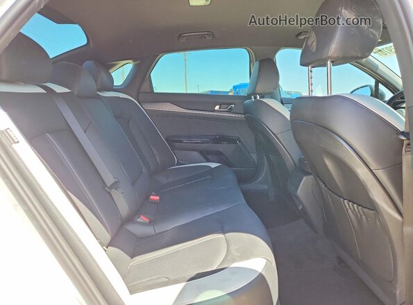 KNAG64J71S5383465 2025 KIA K5 White Rear seats view