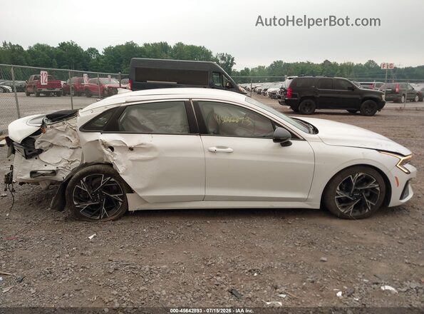 KNAG64J72S5301016 2025 KIA K5 White Widok wnętrza z tyłu