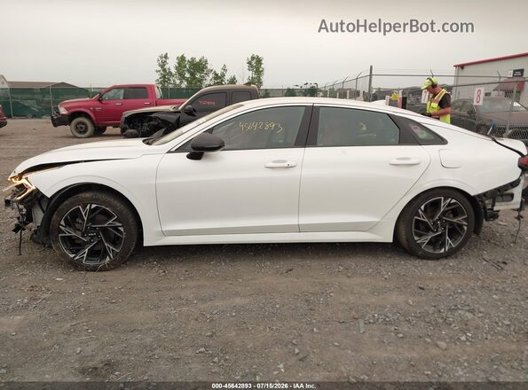 KNAG64J72S5301016 2025 KIA K5 White Widok wnętrza 360 stopni