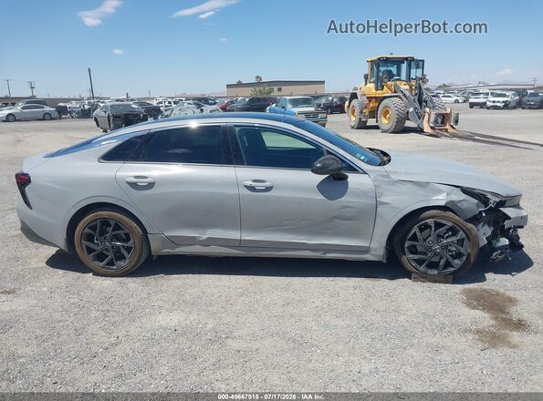 KNAG64J73T5429265 2026 KIA K5 Серый Вид задней части салона