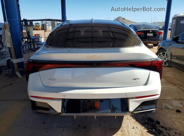 KNAG64J74S5337239 2025 KIA K5 White Հետևի տեսք