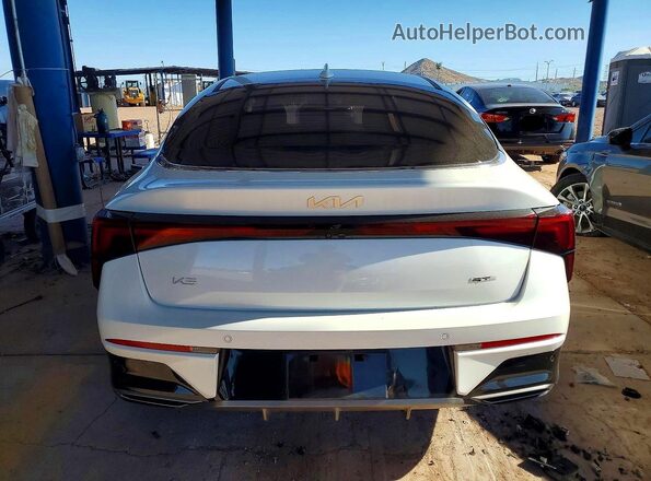 KNAG64J74S5337239 2025 KIA K5 White Սալոնի դիմացի տեսք