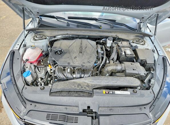 KNAG64J74S5357331 2025 KIA K5 Gray Սալոնի հետևի տեսք