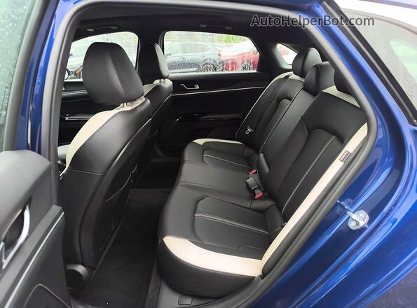 KNAG64J77S5283466 2025 KIA K5 Blue Vista interior trasera