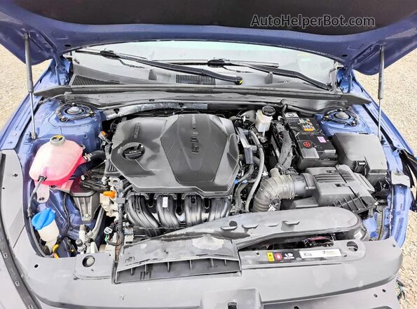KNAG64J77S5283466 2025 KIA K5 Blue Vista del compartimento del motor