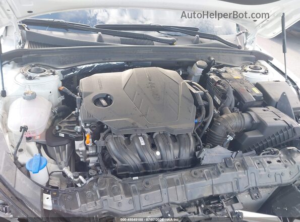 KNAG64J77S5356772 2025 KIA K5 White Հետևի տեսք