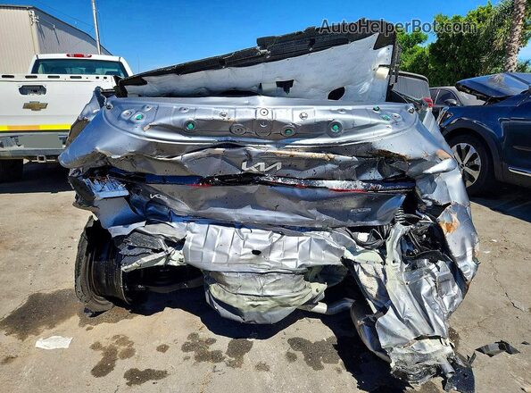 KNAG64J77T5418656 2026 KIA K5 Silver Հետևի տեսք