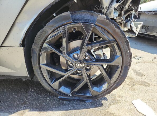 KNAG64J77T5418656 2026 KIA K5 Silver 