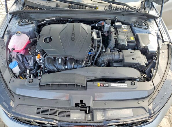 KNAG64J77T5449082 2026 KIA K5 Silver Widok wnętrza z tyłu