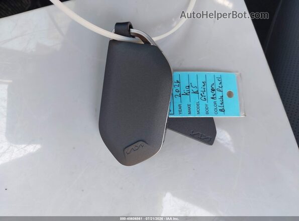 KNAG64J77T5472894 2026 KIA K5 Black Առջևի վահանակի տեսք