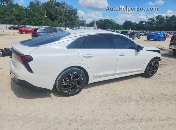 KNAG64J78S5301036 2025 KIA K5 White Հետևի աջ