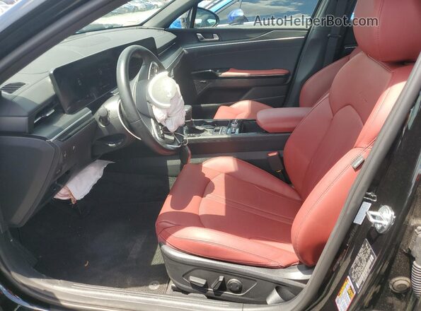 KNAG64J78S5386573 2025 KIA K5 Black Вид салону спереду