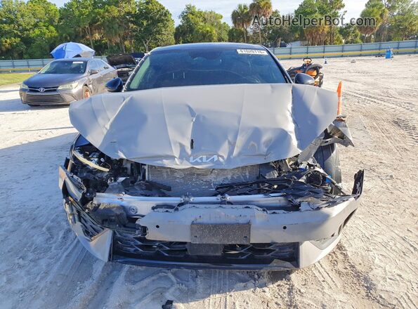 KNAG64J79S5298518 2025 KIA K5 Silver Front view