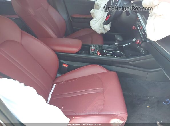 KNAG64J79T5448564 2026 KIA K5 Black Vista interior delantera