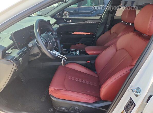 KNAG64J7XT5456088 2026 KIA K5 White Front interior view