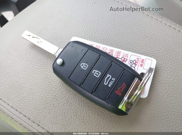 KNAGT4L31G5071642 2016 KIA OPTIMA White Widok deski rozdzielczej
