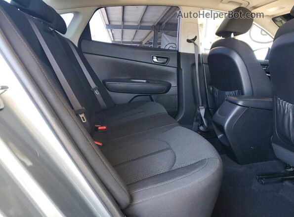 KNAGT4LE7J5023278 2018 KIA OPTIMA Серебряный Вид задних сидений