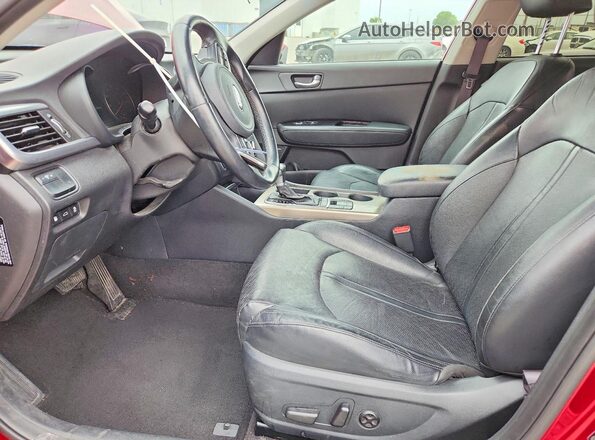 KNAGU4LE4J5022697 2018 KIA OPTIMA Red Вид салону спереду