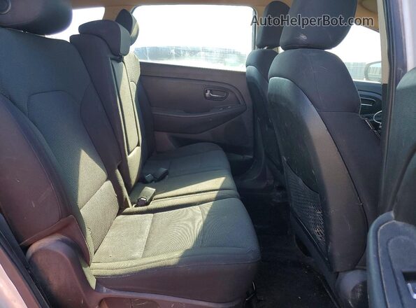 KNAHT8A34G7130685 2016 KIA RONDO Серебряный Вид задних сидений