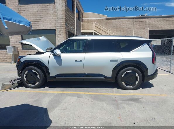KNDADFS53R6039440 2024 KIA EV9 Light Blue 
