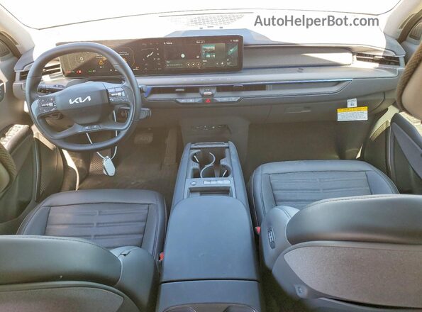 KNDADFS54R6027345 2024 KIA EV9 Silver Dashboard view