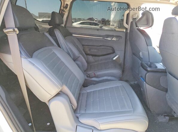KNDADFS54R6027345 2024 KIA EV9 Silver Rear interior view