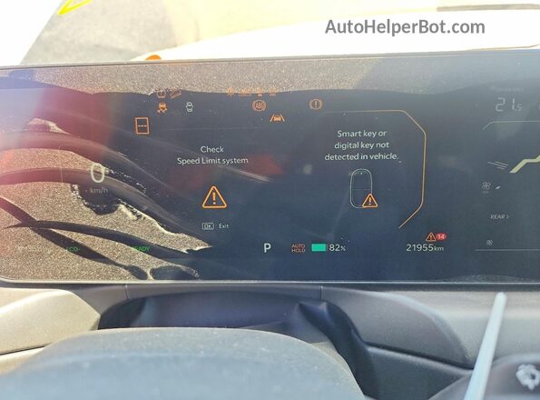 KNDAFFS54R6043703 2024 KIA EV9 Black Սարքավորումների վահանակի տեսք