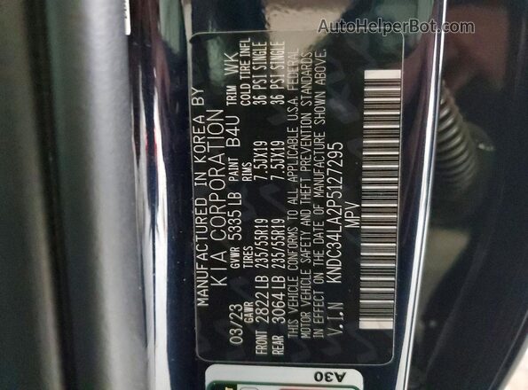 KNDC34LA2P5127295 2023 KIA EV6 Blue 360 interior view