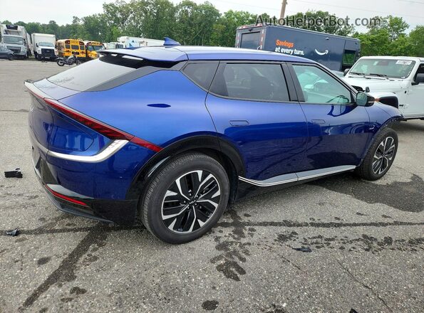 KNDC34LA2R5214195 2024 KIA EV6 Blue Rear right