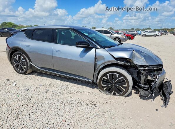KNDC34LA3P5610245 2023 KIA EV6 Gray Delantero derecho