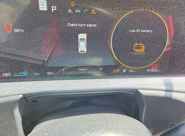 KNDC34LA3P5610245 2023 KIA EV6 Gray Vista del cuadro de instrumentos