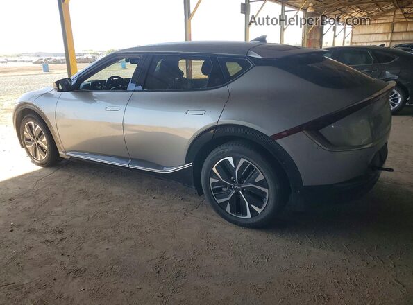 KNDC34LA5N5041606 2022 KIA EV6 Gray Trasero izquierdo