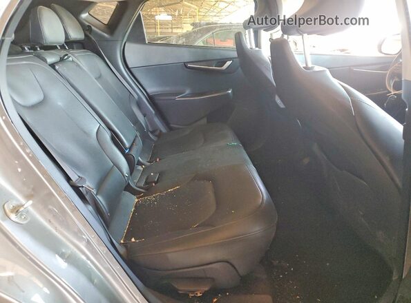 KNDC34LA5N5041606 2022 KIA EV6 Gray Vista de los asientos traseros