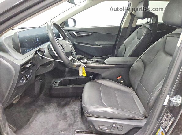 KNDC34LA7R5198446 2024 KIA EV6 Угольный Вид салона спереди