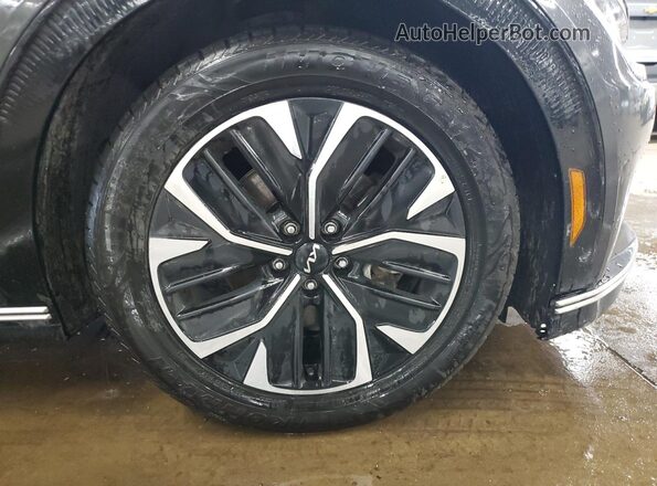 KNDC34LA8P5604635 2023 KIA EV6 Серый Панорамный вид салона 360°