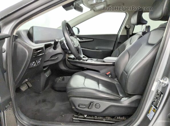 KNDC34LAXP5150078 2023 KIA EV6 Silver Vista interior delantera